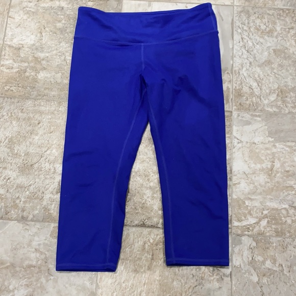 alo Capris Workout Leggings - Picture 2 of 2